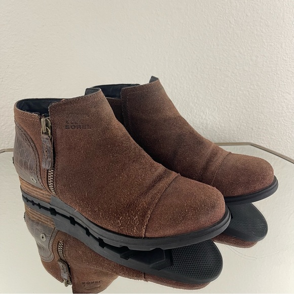 SOREL Dark Brown Full Grain Suede Leather Side Zipper Major Low Ankle Booties - Picture 3 of 13